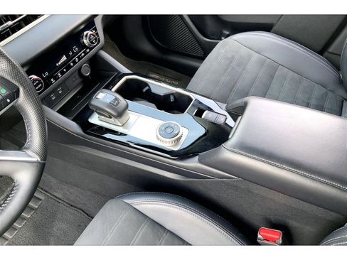 Used 2025 Mitsubishi Outlander SE AWD/4WD image 15