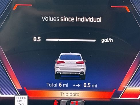 Used 2026 BMW X5 xDrive40i w/ M Sport Package image 24