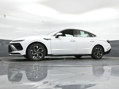 Used 2025 Hyundai Sonata SEL FWD image 42