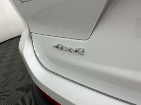 Used 2023 Jeep Grand Cherokee L Laredo w/ Luxury Tech Group I image 14