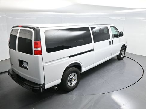 Used 2025 Chevrolet Express 3500 LT w/ LT Preferred Equipment Group RWD image 48