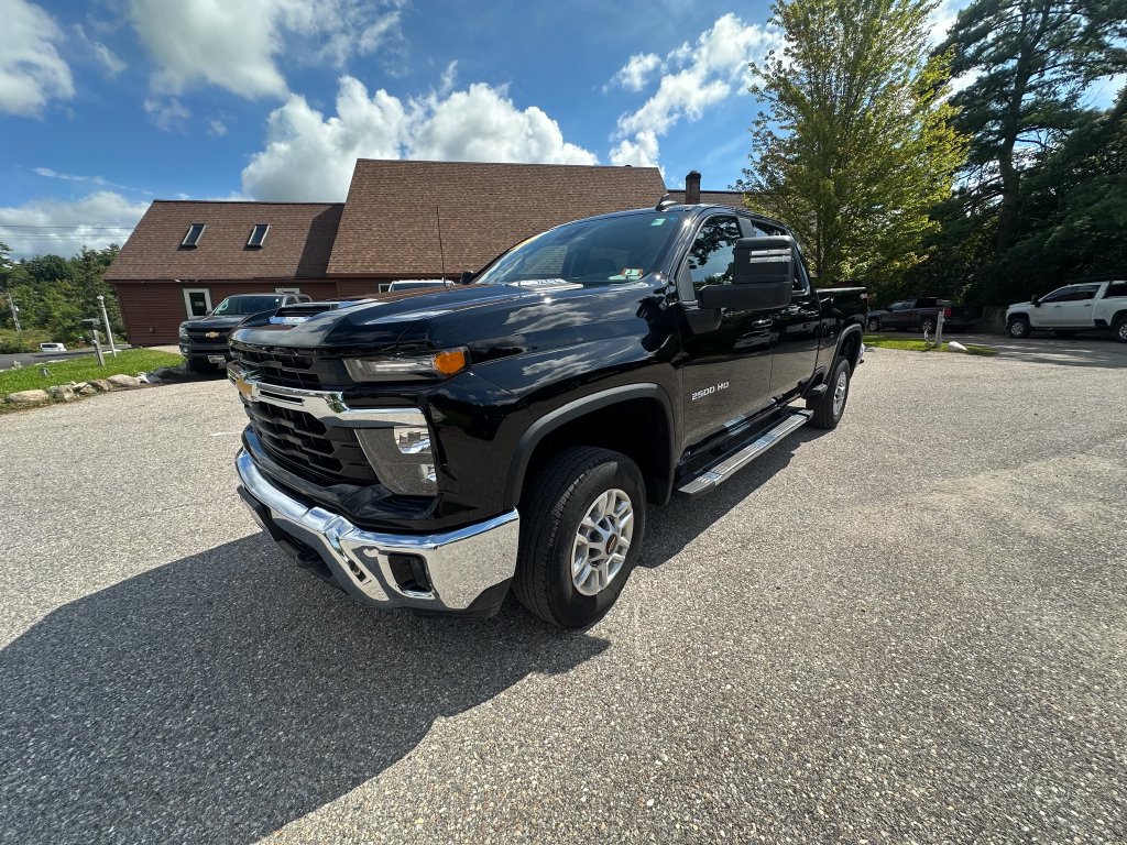 Used 2025 Chevrolet Silverado 2500 LT w/ Convenience Package AWD/4WD image 1