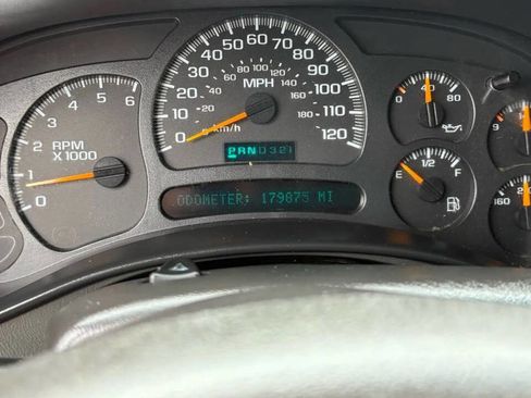 Used 2004 Chevrolet Avalanche image 11