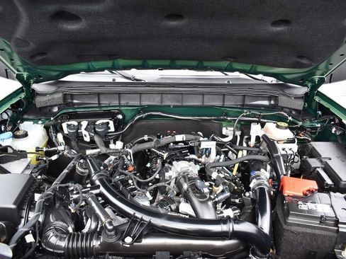 Used 2023 Ford Bronco Wildtrak image 16