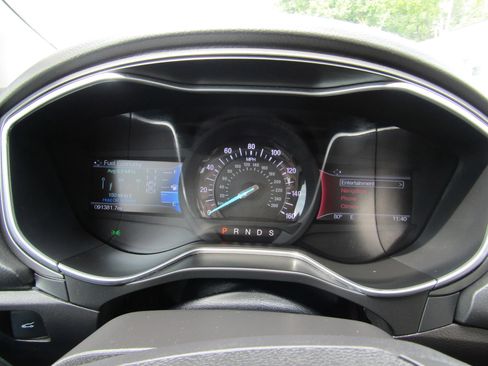 Used 2016 Ford Fusion Titanium AWD/4WD image 32