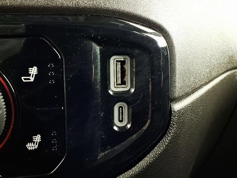 Used 2025 Chevrolet Silverado 1500 LT RWD image 25