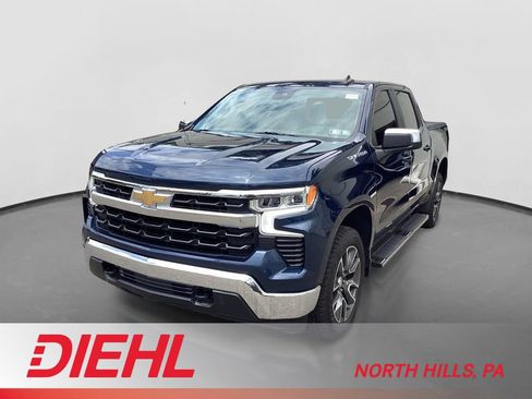 Used 2022 Chevrolet Silverado 1500 LT AWD/4WD image 1