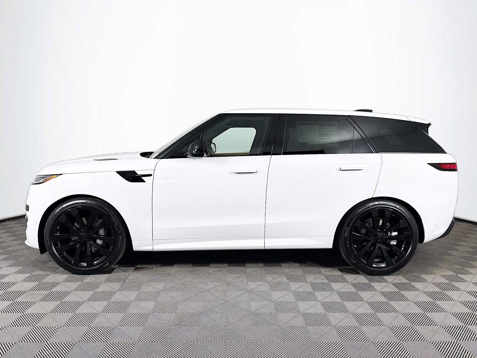 New 2026 Land Rover Range Rover Sport Dynamic SE AWD/4WD image 8