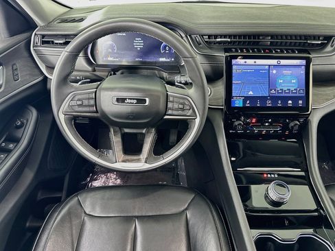 Used 2023 Jeep Grand Cherokee Limited RWD image 22