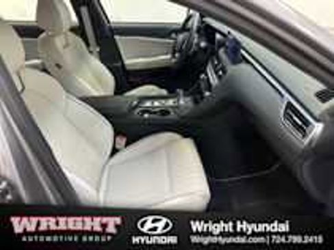 Certified 2025 Genesis G70 2.5T w/ Sport Prestige Package image 18