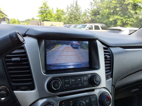 Used 2017 GMC Yukon XL SLT RWD image 32