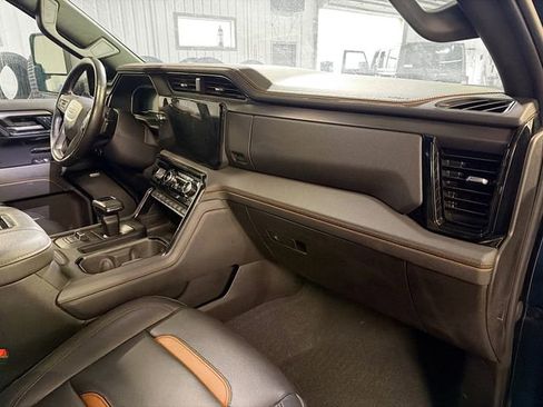 Used 2022 GMC Sierra 1500 AT4 w/ Sierra Safety Plus Package image 12