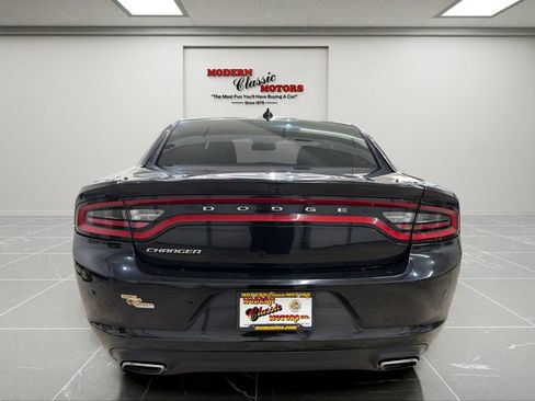 Used 2017 Dodge Charger SXT w/ Rallye Group RWD image 6