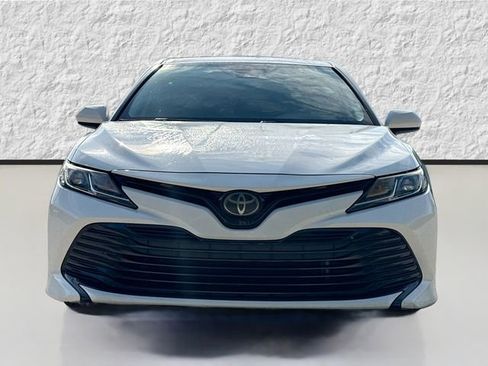 Used 2020 Toyota Camry LE image 8