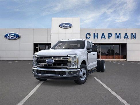 New 2025 Ford F350 XL w/ XL Chrome Package image 24
