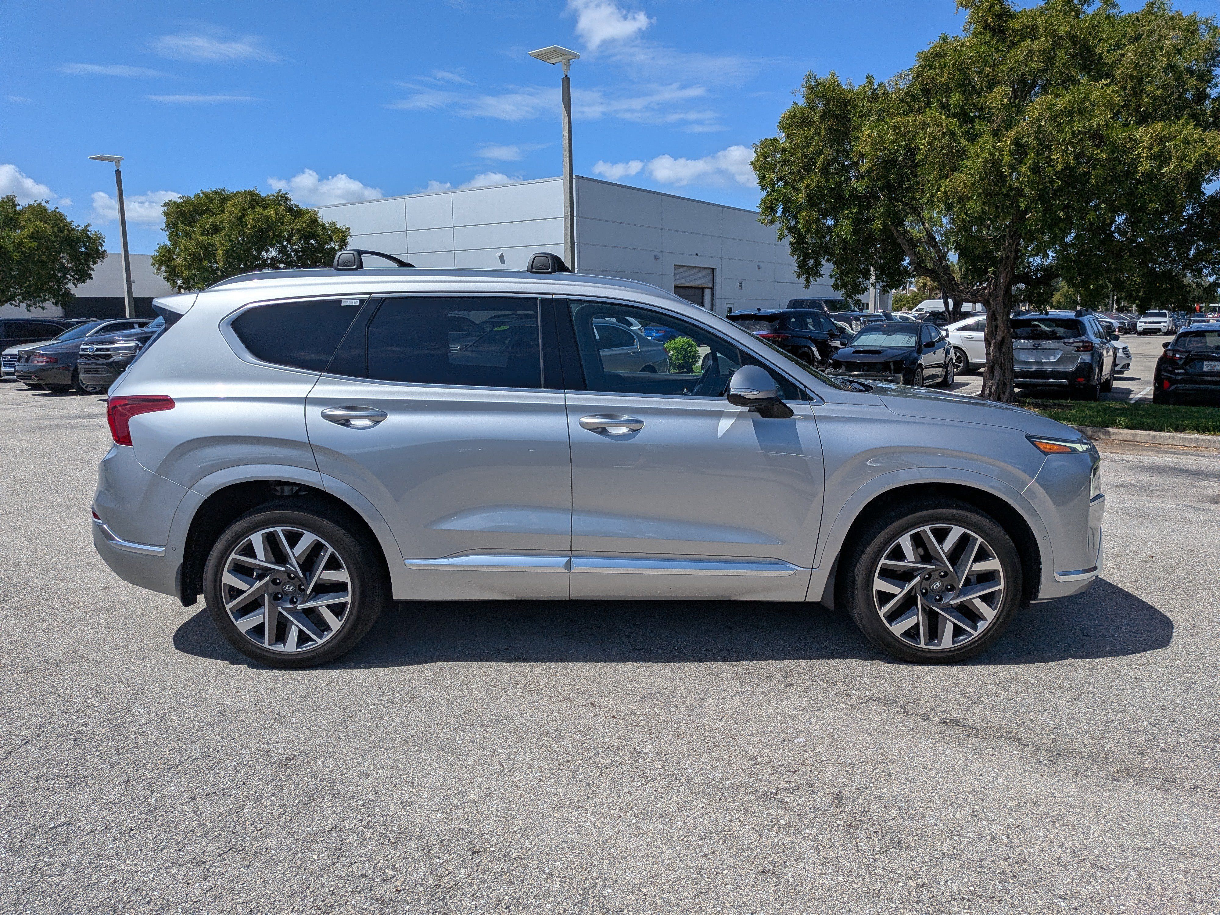 Used 2023 Hyundai Santa Fe Calligraphy FWD image 3