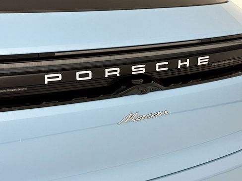 New 2026 Porsche Macan Electric image 35