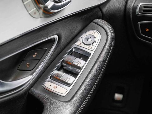 Used 2018 Mercedes-Benz C 300 Sedan image 23