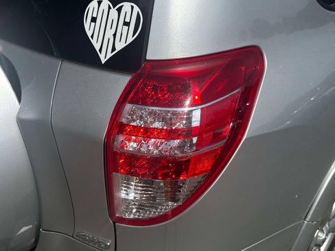 Used 2009 Toyota RAV4 Limited AWD/4WD image 9