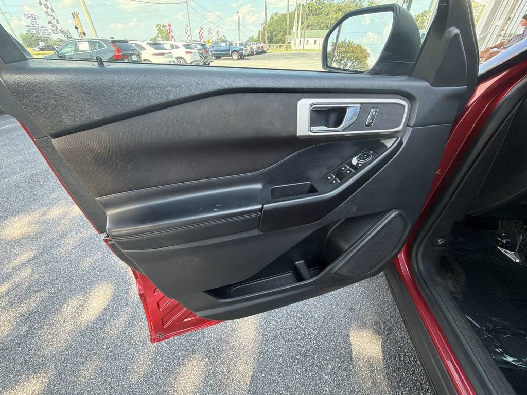 Used 2020 Ford Explorer XLT RWD image 12