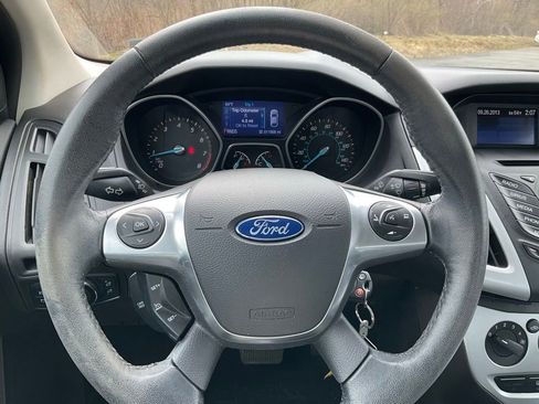 Used 2014 Ford Focus SE w/ Equipment Group 201A image 6