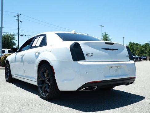 Used 2021 Chrysler 300 S RWD image 8