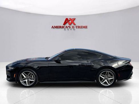 Used 2024 Ford Mustang Coupe RWD image 2