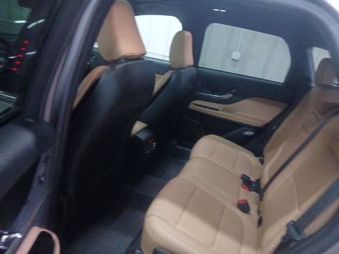 Used 2021 Lincoln Corsair Reserve image 21