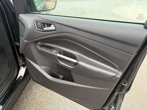 Used 2017 Ford Escape SE AWD/4WD image 44