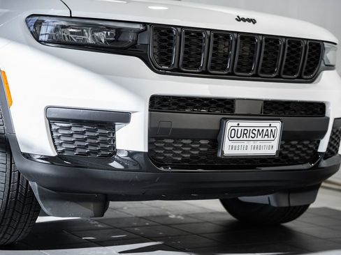 New 2025 Jeep Grand Cherokee L Altitude image 13