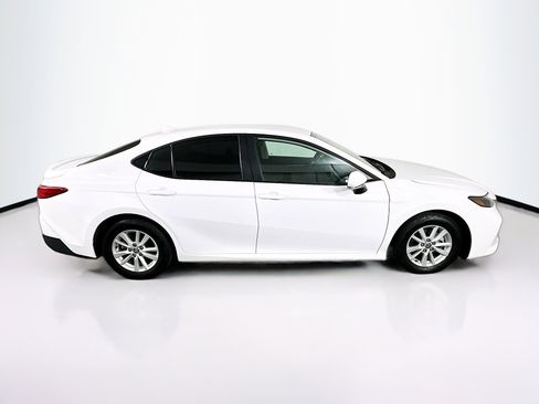 Used 2025 Toyota Camry LE w/ Convenience Package FWD image 9