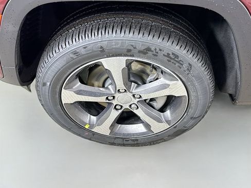 New 2026 Jeep Grand Cherokee L Limited image 30