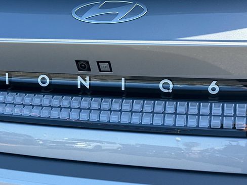 Used 2023 Hyundai Ioniq 6 SE RWD image 7