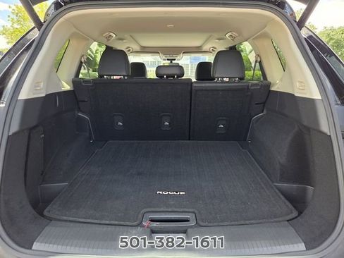 Certified 2023 Nissan Rogue SV w/ SV Premium B Package FWD image 17