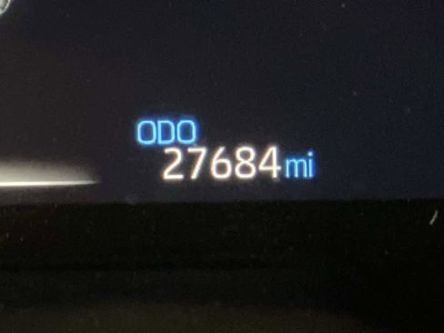 Used 2023 Toyota RAV4 SE image 18