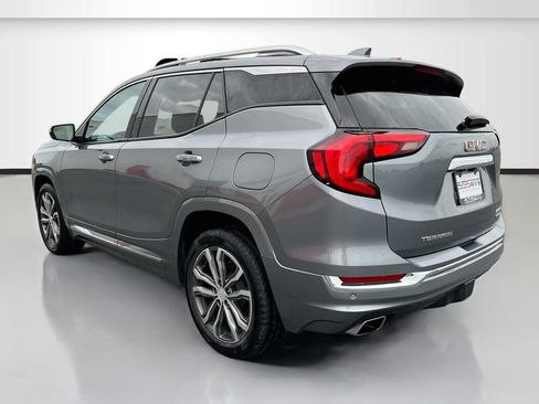Used 2020 GMC Terrain Denali w/ Denali Premium Package AWD/4WD image 5