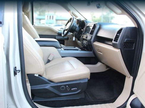 Used 2017 Ford F150 XLT w/ Equipment Group 302A Luxury image 10