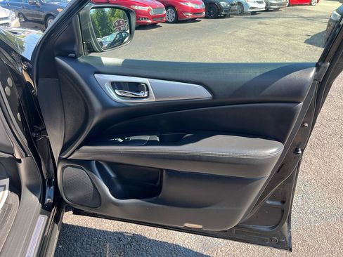 Used 2019 Nissan Pathfinder SL AWD/4WD image 33