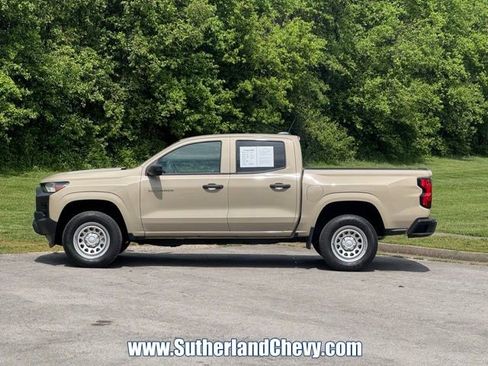 Used 2024 Chevrolet Colorado W/T image 4