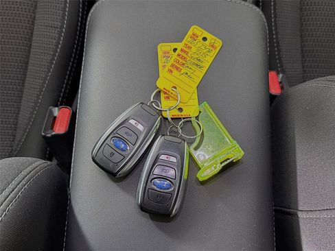 Used 2025 Subaru Outback Premium w/ Popular Package #1A image 31