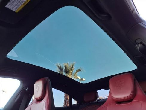 Used 2020 Porsche Taycan 4S image 15