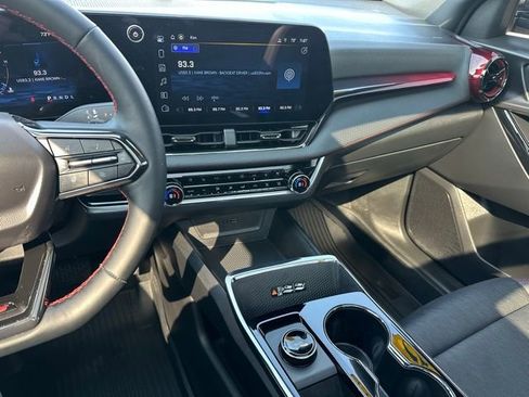 Used 2025 Chevrolet Equinox RS w/ Convenience Package III image 20