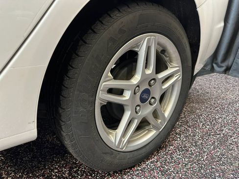 Used 2017 Ford Fiesta SE image 22