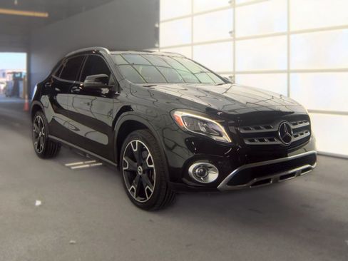 Used 2019 Mercedes-Benz GLA 250 w/ Convenience Package image 2