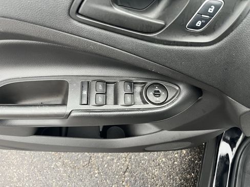 Used 2019 Ford Escape S image 11