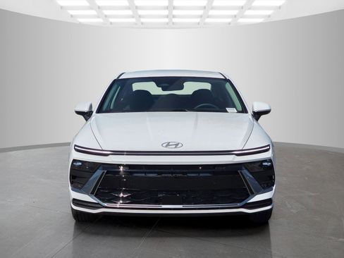 New 2025 Hyundai Sonata SE image 2