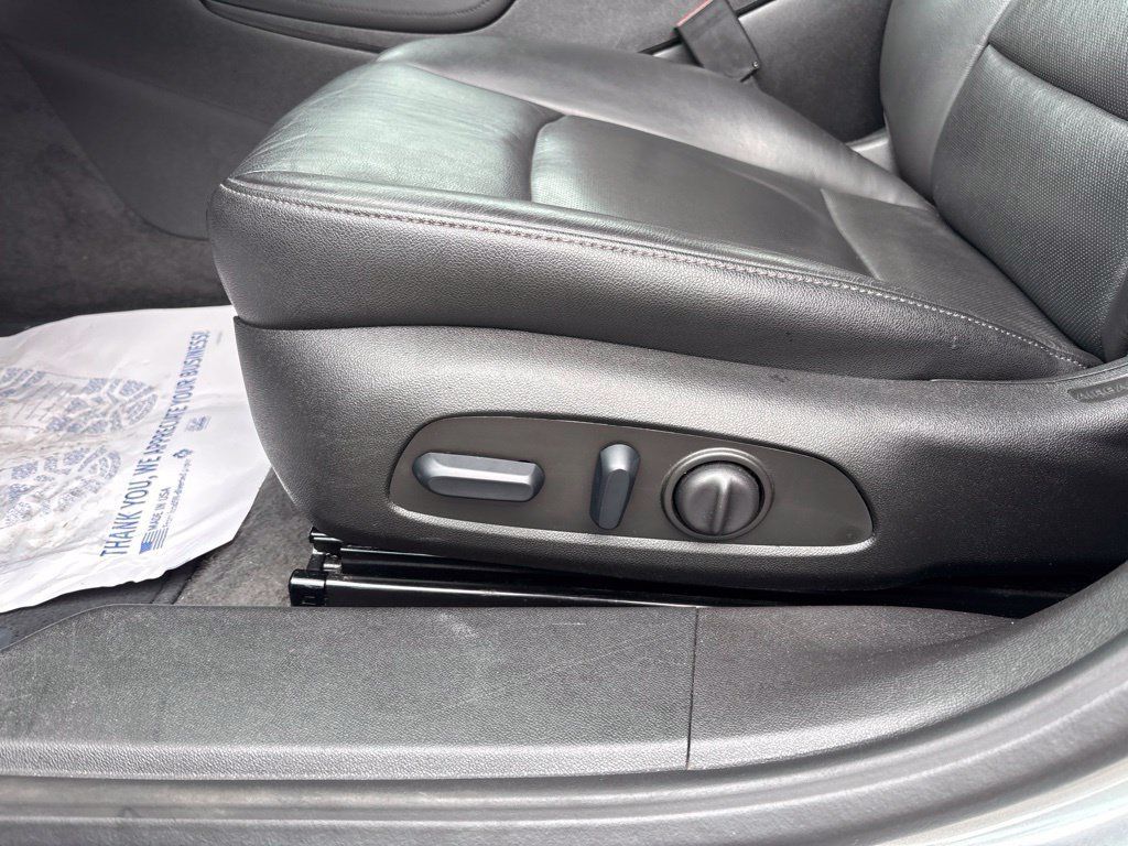 Used 2024 Chevrolet Malibu LT FWD image 35