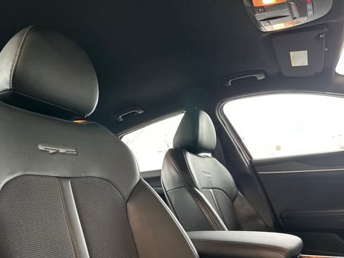 Used 2022 Kia K5 GT-Line image 16