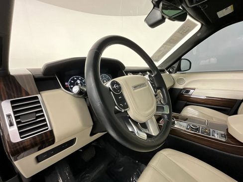 Used 2017 Land Rover Range Rover HSE image 15