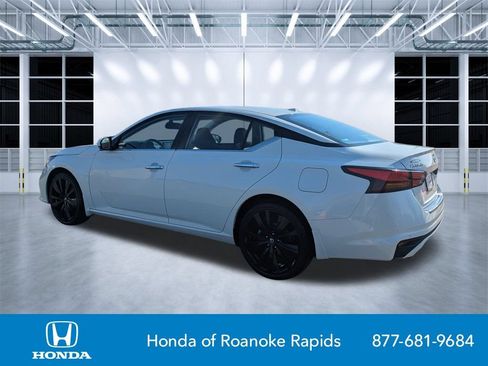 Used 2021 Nissan Altima 2.5 Platinum AWD/4WD image 5